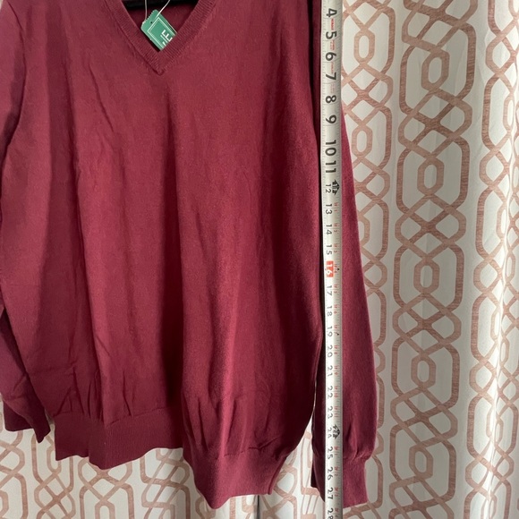 L.L. Bean Men's V-Neck Sweater - Burgundy - Picture 3 of 5